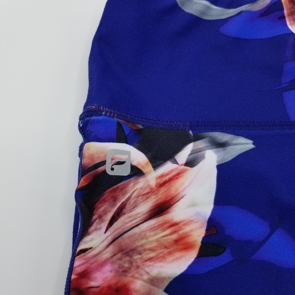 Fabletics Brogan Shimmer Mesh Capri Leggings Women's Large Floral Print Blue - Picture 7 of 7